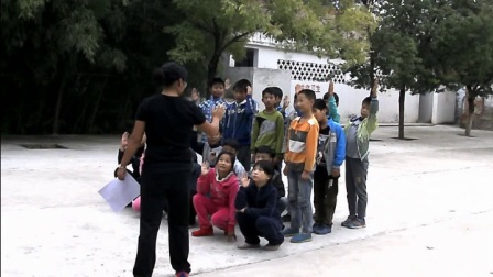 《立定跳遠》優(yōu)質(zhì)課（人教版體育與健康小學五年級， 毛文娟）